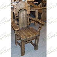 Кресло под старину, красивое и удобное